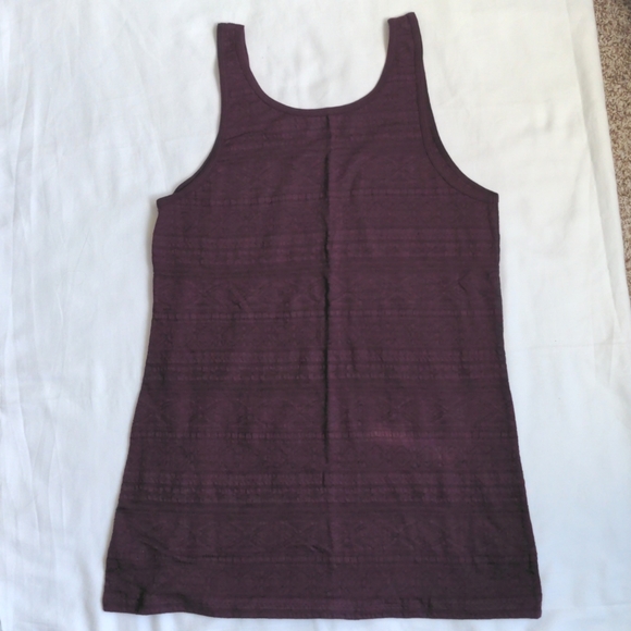 Mossimo Burgundy Tank Top XL ✨NWOT!✨ - Picture 2 of 3